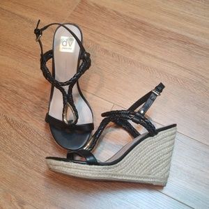 DV Dolce Vita Black Espadrille Wedge, sz 10